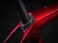 Trek Domane SLR 9 AXS 62 Metallic Red Smoke to Red Carb